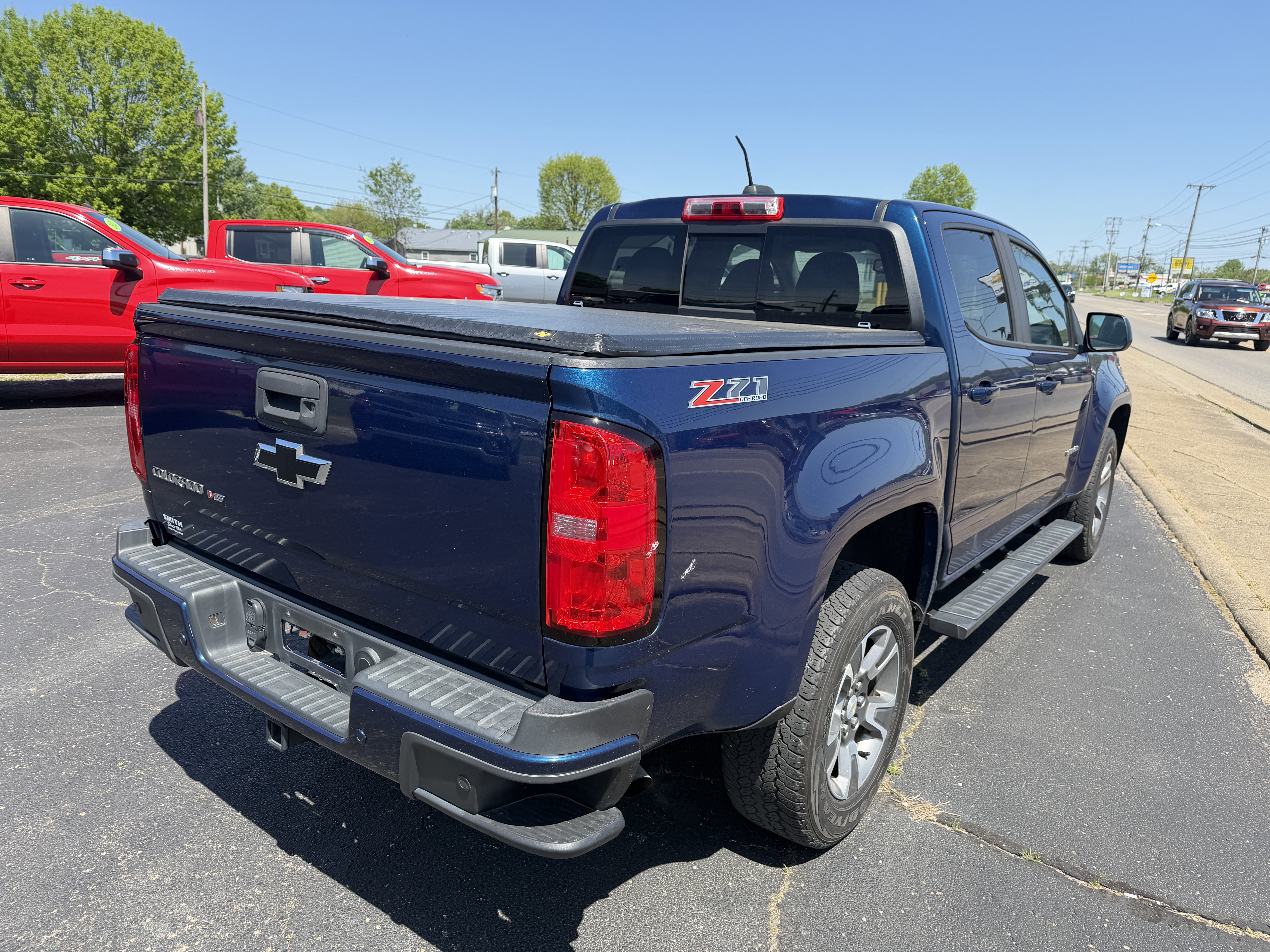 Used 2020 Chevrolet Colorado Z71 AWD/4WD image 3