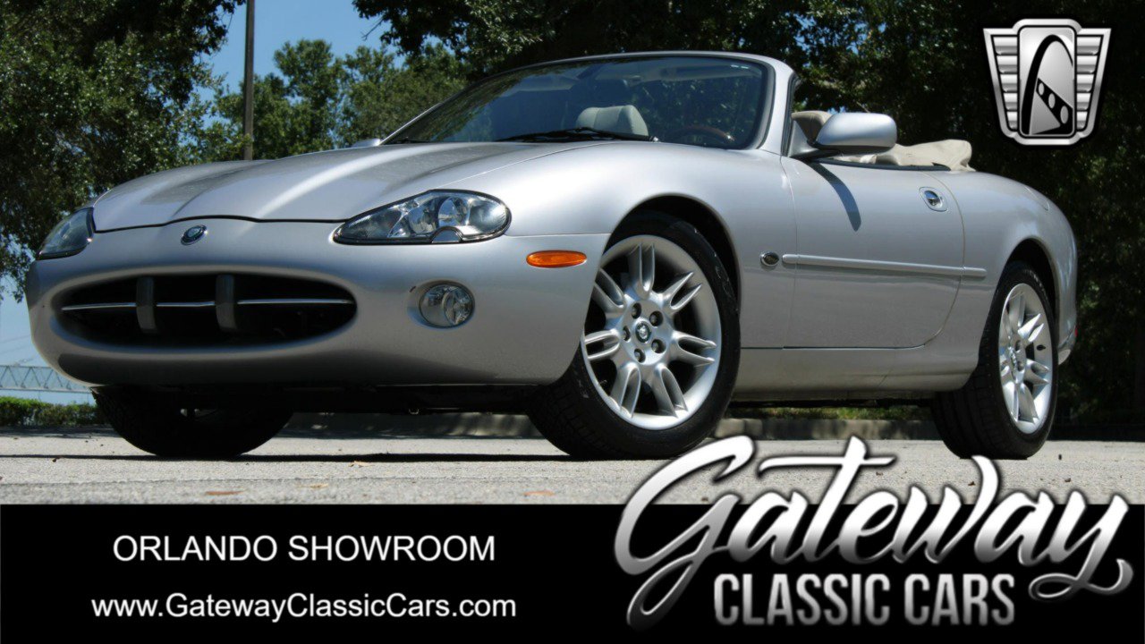 Used 2002 Jaguar XK8 Convertible image 1