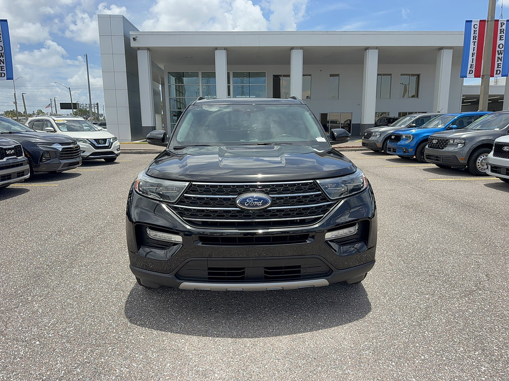 Certified 2023 Ford Explorer XLT w/ Equipment Group 202A AWD/4WD image 3