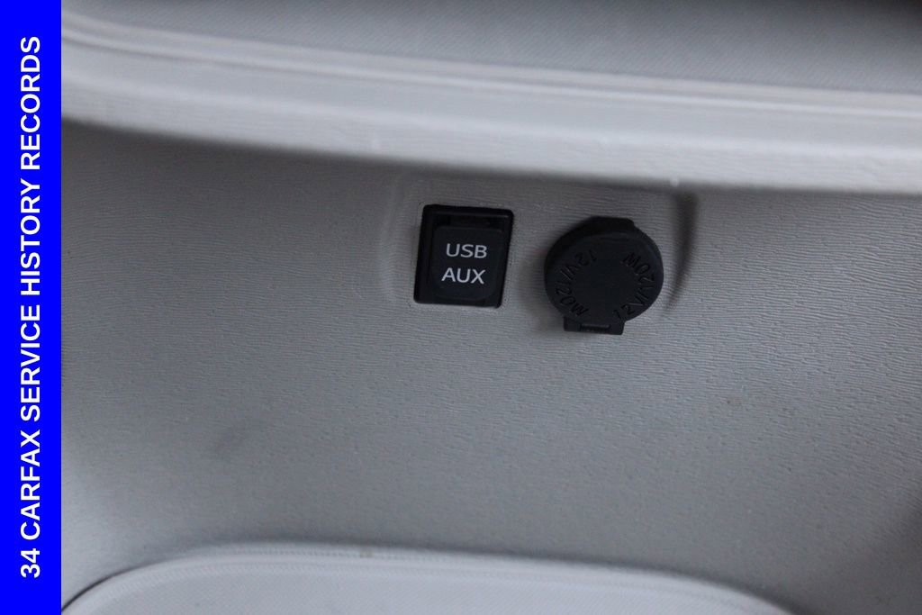 Used 2013 Toyota Sienna LE w/ Towing Pkg image 42