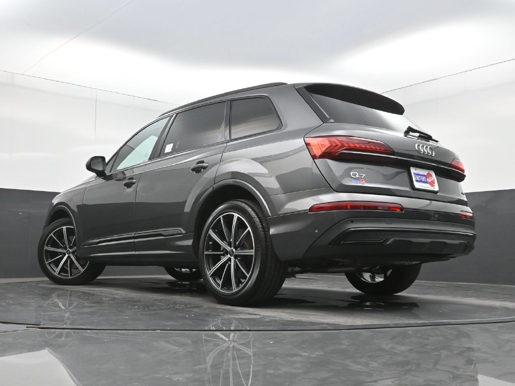 Used 2023 Audi Q7 3.0T Premium Plus AWD/4WD image 31