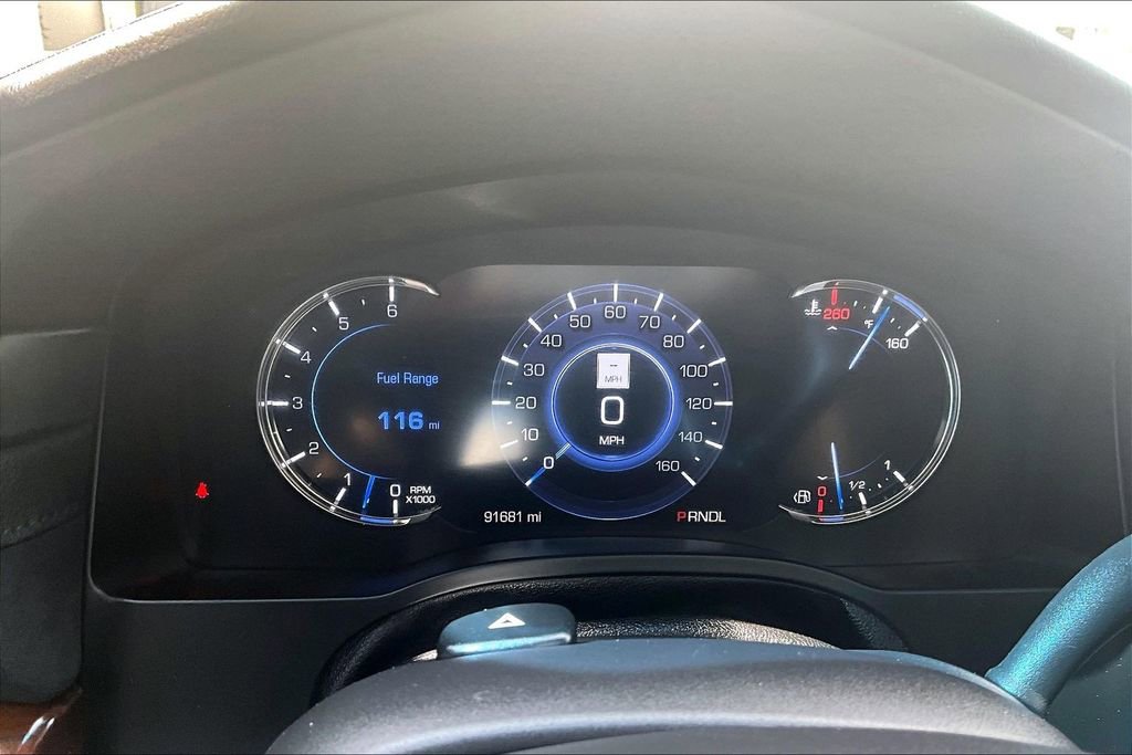 Used 2019 Cadillac Escalade Luxury image 2