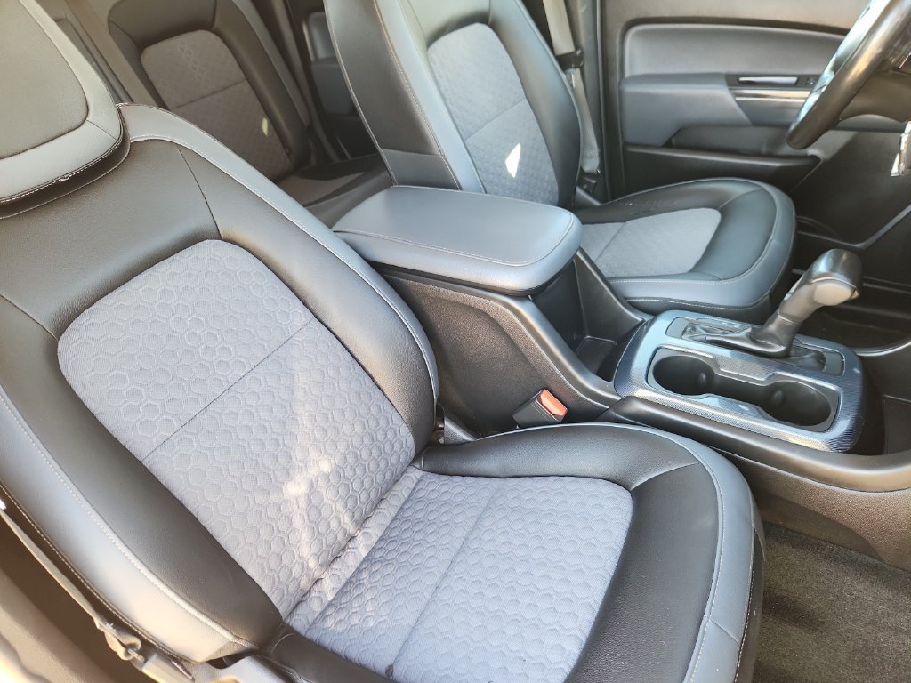 Used 2017 Chevrolet Colorado Z71 AWD/4WD image 13