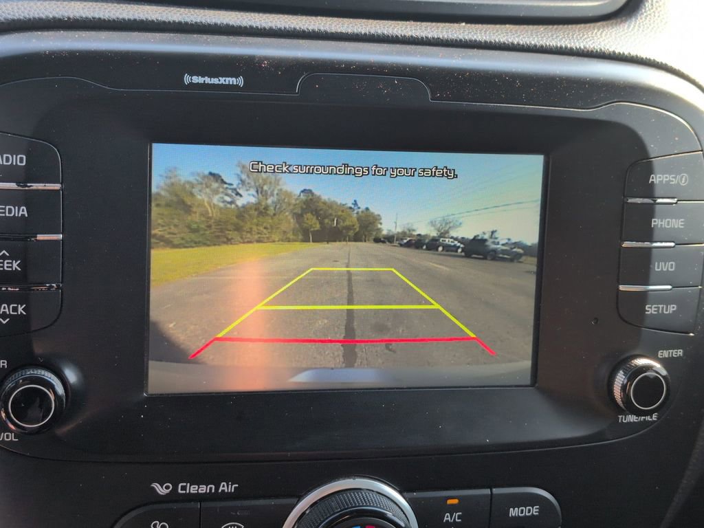 Used 2018 Kia Soul + image 7