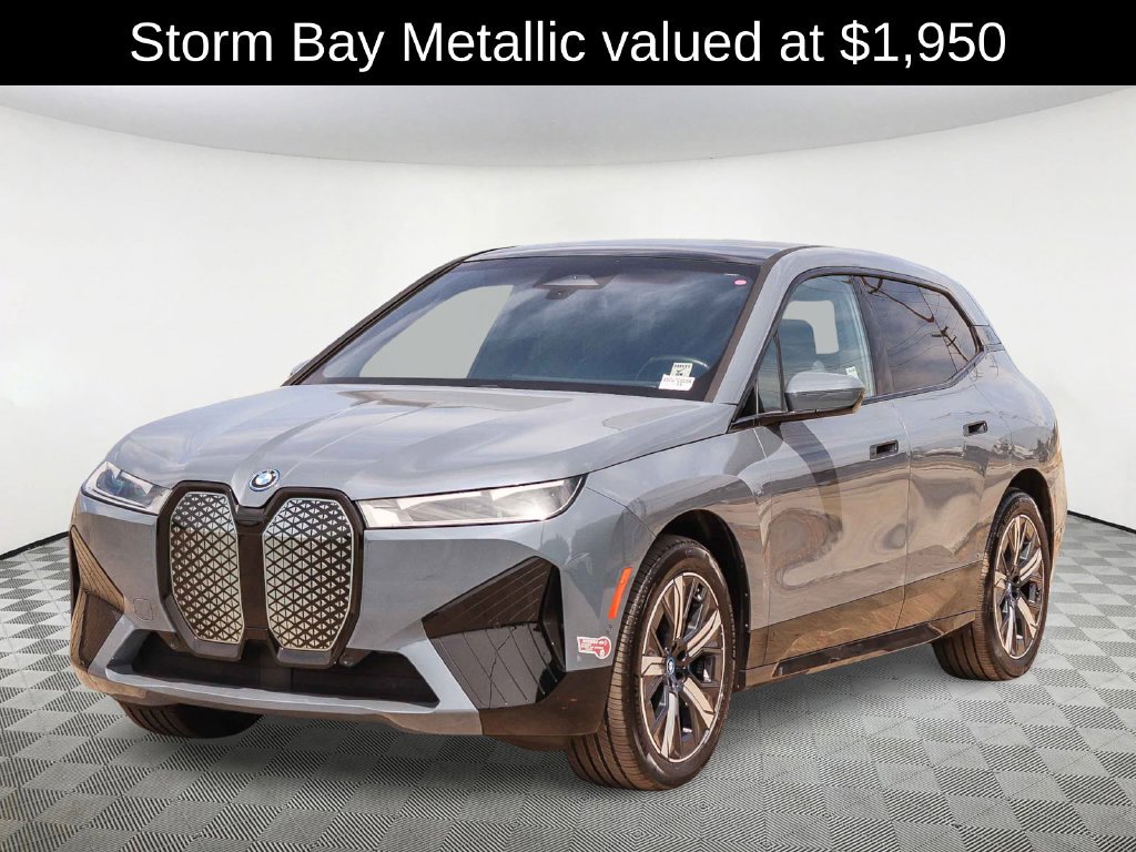 Used 2024 BMW iX xDrive50 w/ Sport Package AWD/4WD image 3
