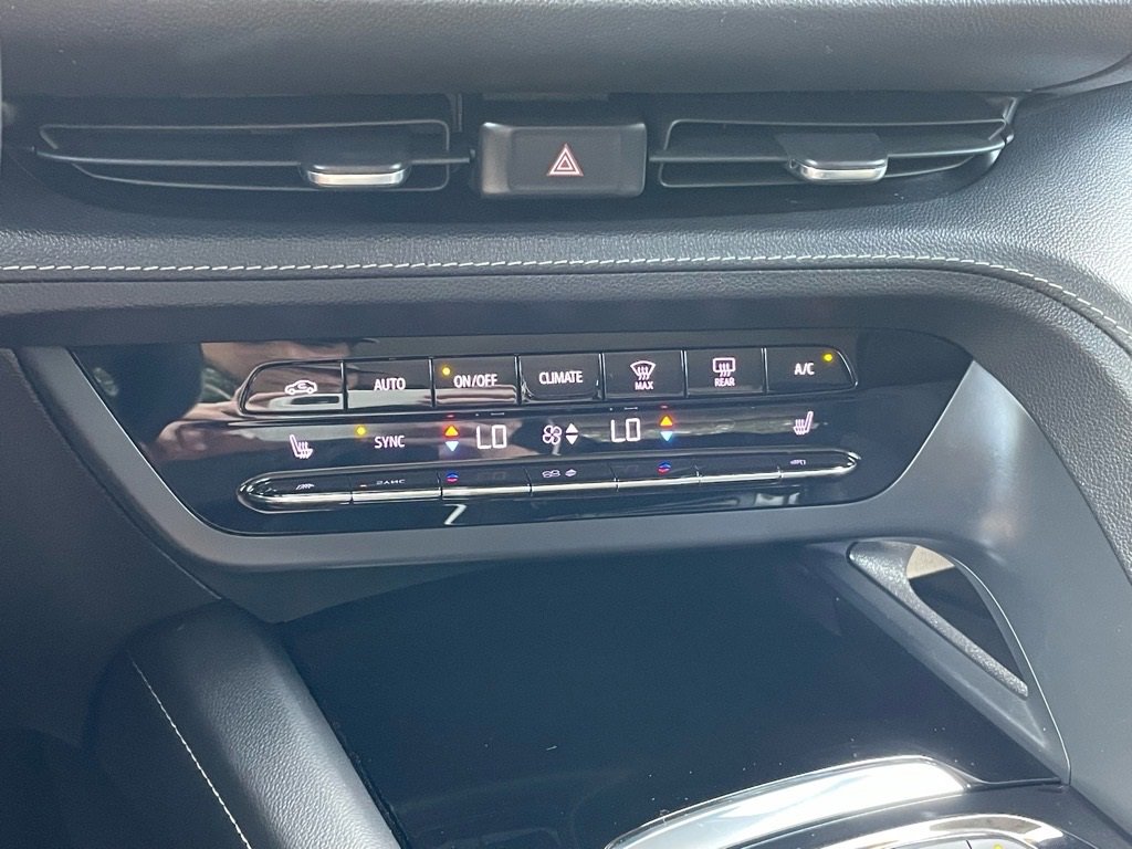 Used 2023 Buick Envision Preferred image 13