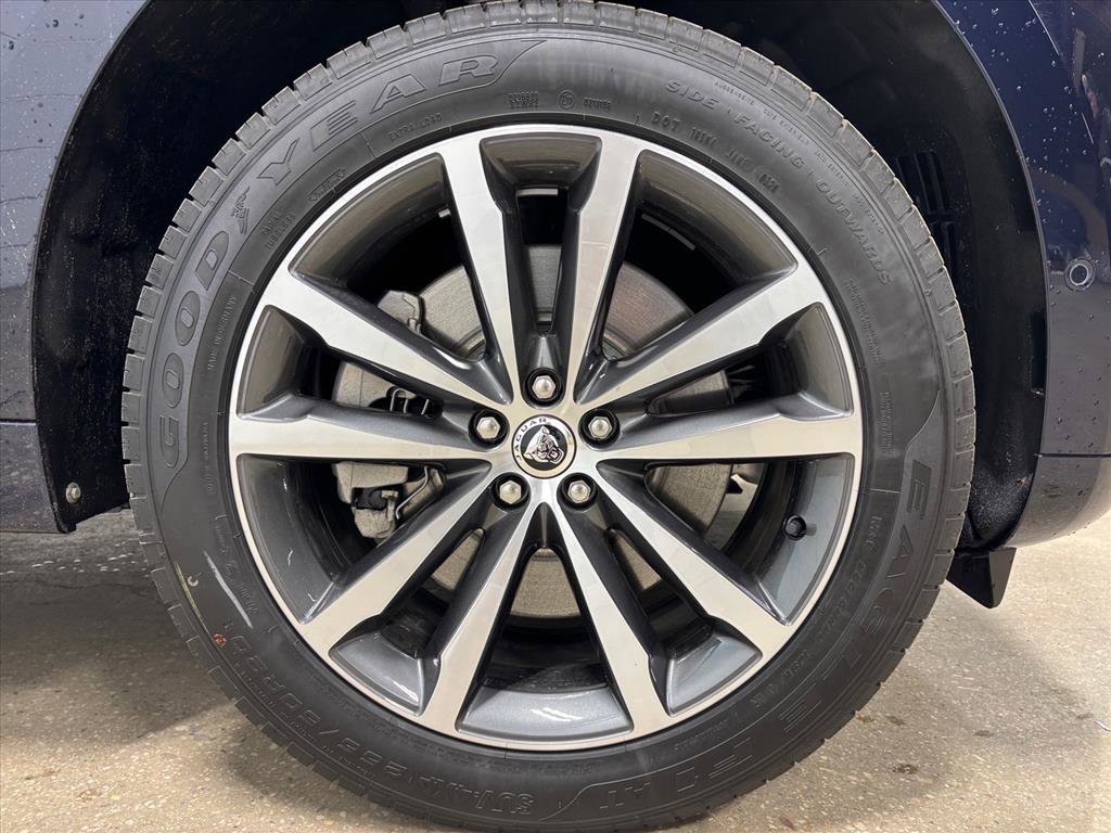 New 2026 Jaguar F-PACE R-Dynamic S image 11