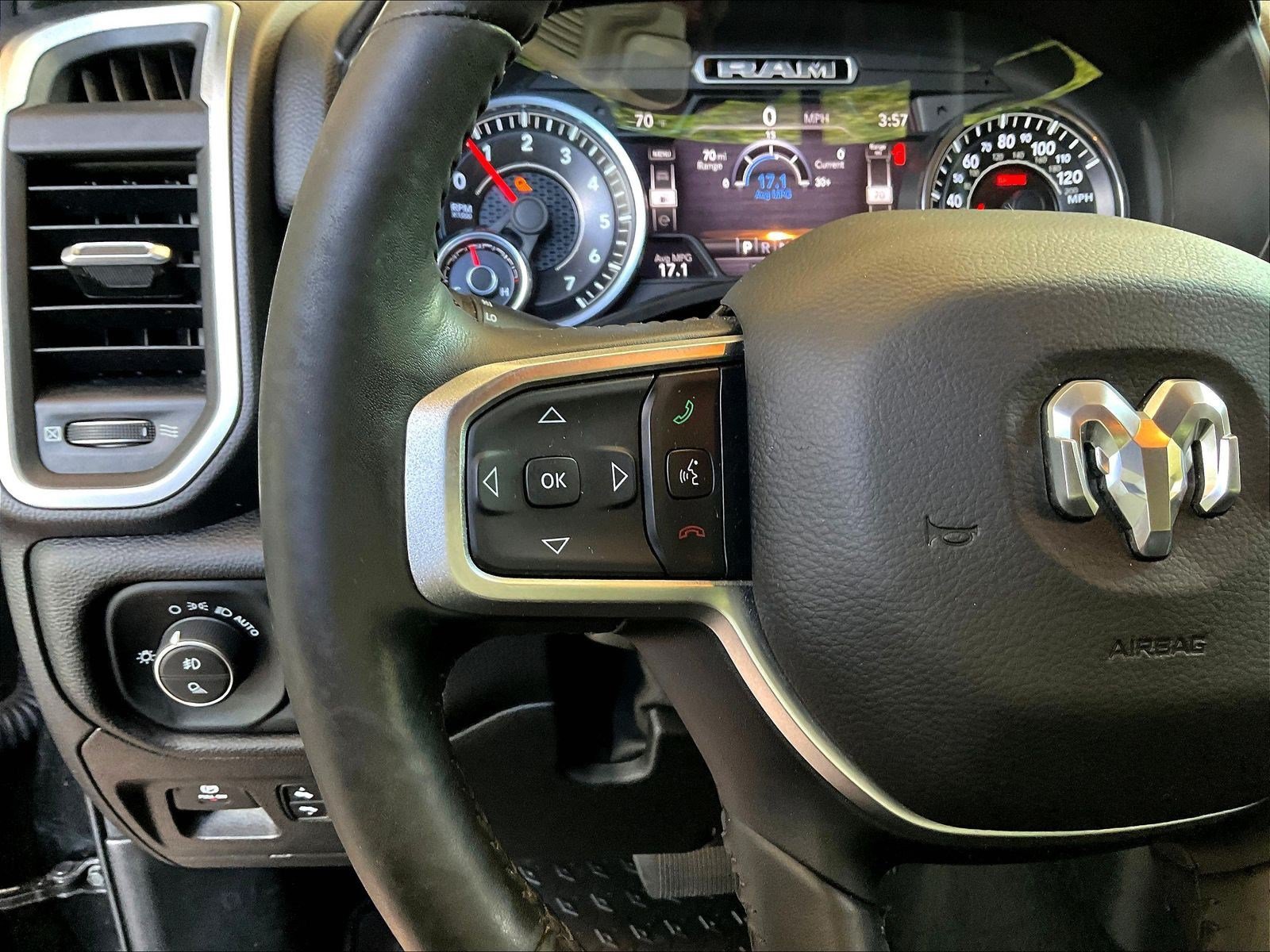 Used 2019 RAM 1500 Big Horn AWD/4WD image 12