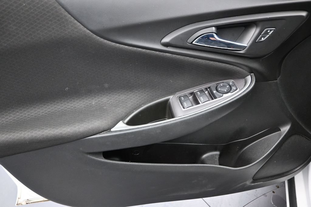 Used 2020 Chevrolet Malibu RS FWD image 11