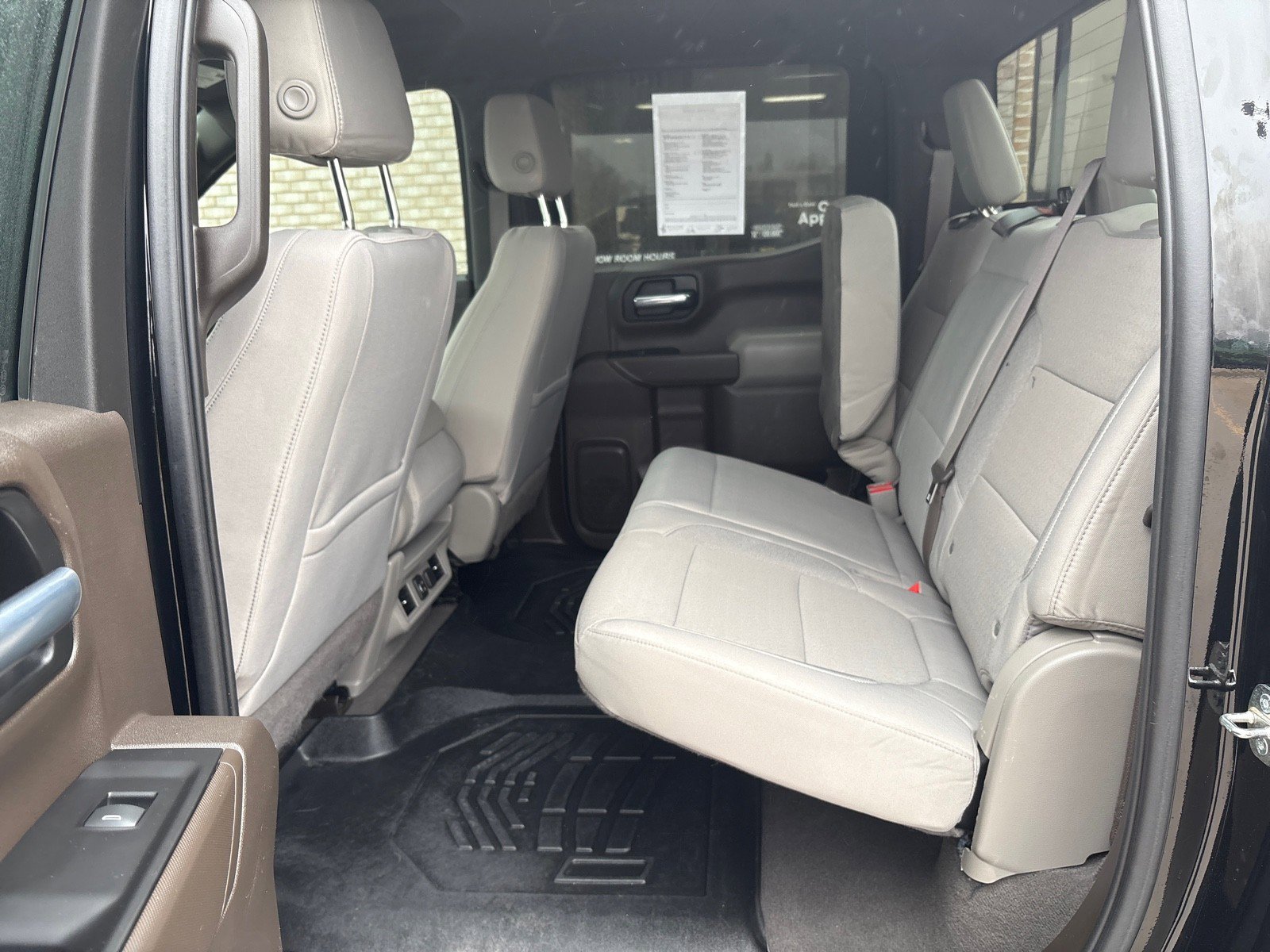 Used 2022 Chevrolet Silverado 1500 LT w/ Z71 Off-Road Package image 4