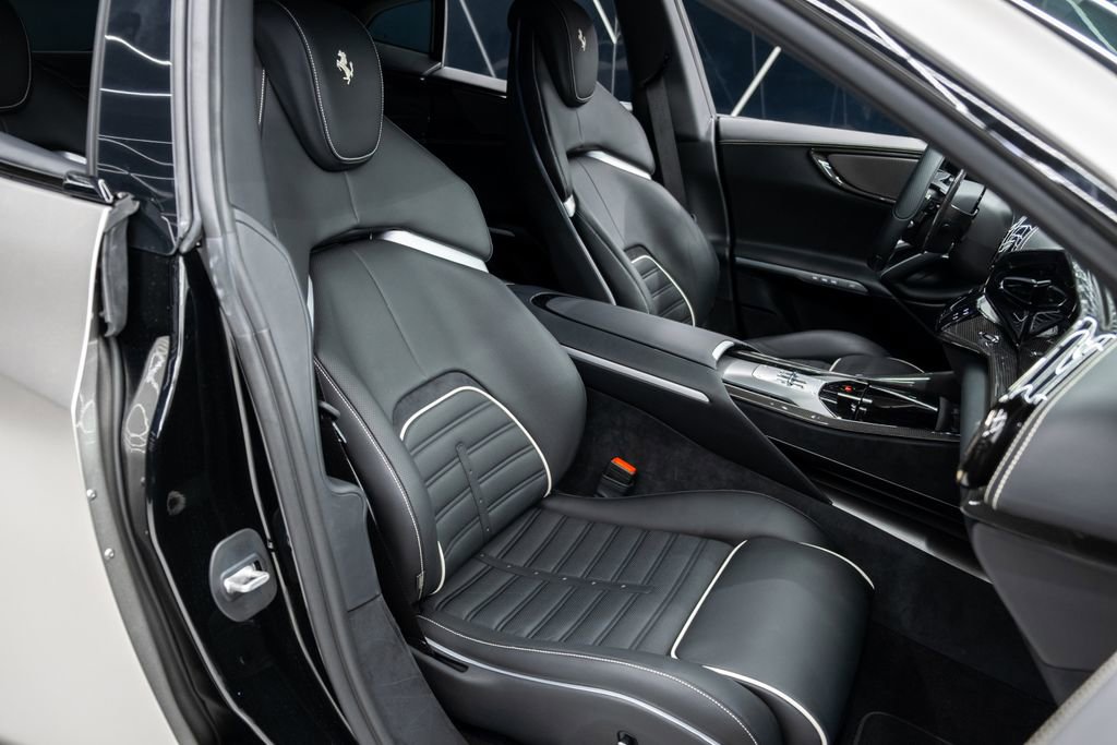 Used 2024 Ferrari Purosangue image 27