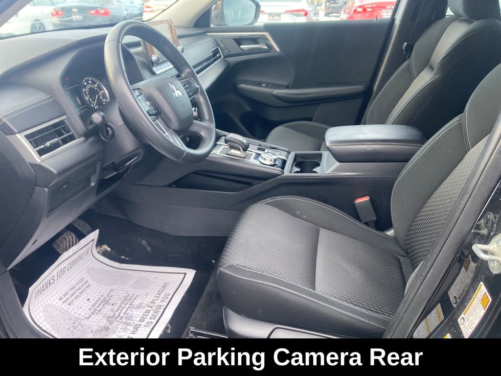 Used 2022 Mitsubishi Outlander ES image 11
