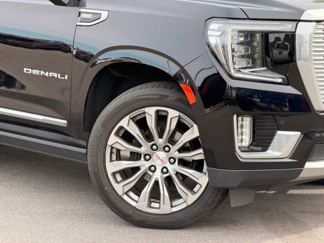 Used 2023 GMC Yukon Denali AWD/4WD image 2