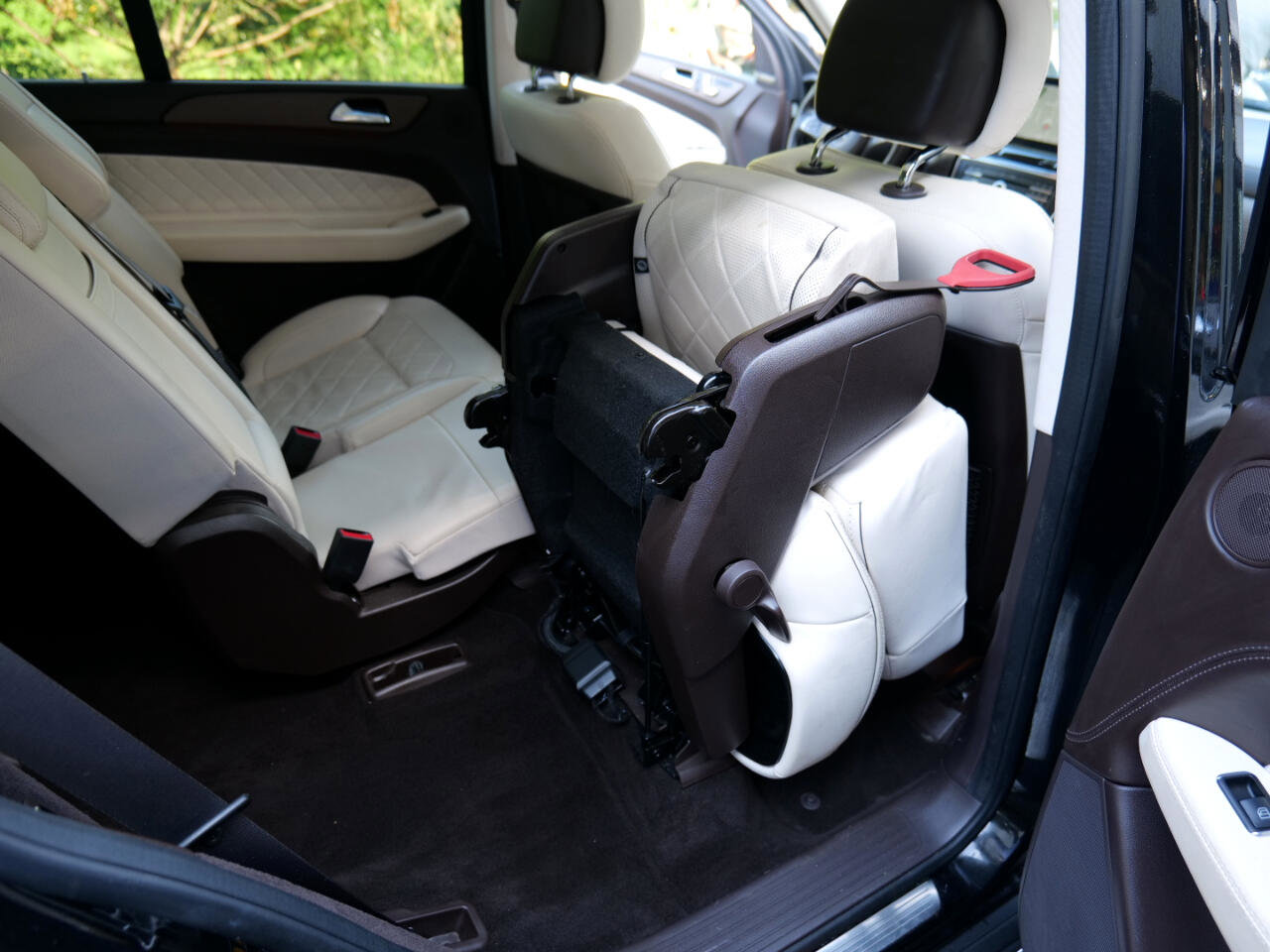 Used 2019 Mercedes-Benz GLS 450 4MATIC w/ Grand Edition Package image 46