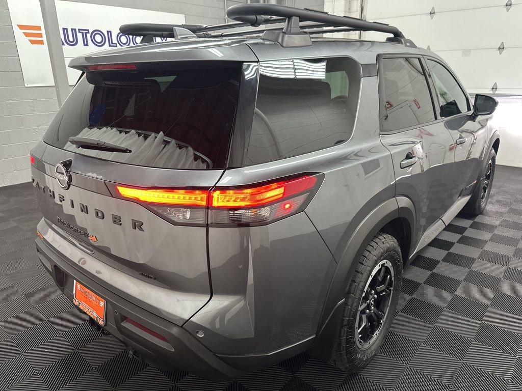 Used 2025 Nissan Pathfinder Rock Creek image 10