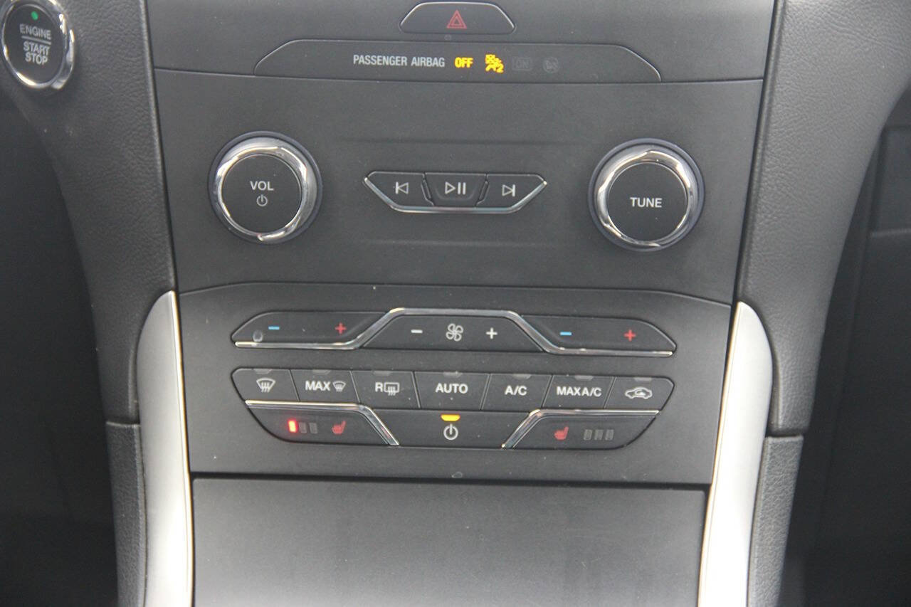 Used 2020 Ford Edge SEL w/ Convenience Package AWD/4WD image 22
