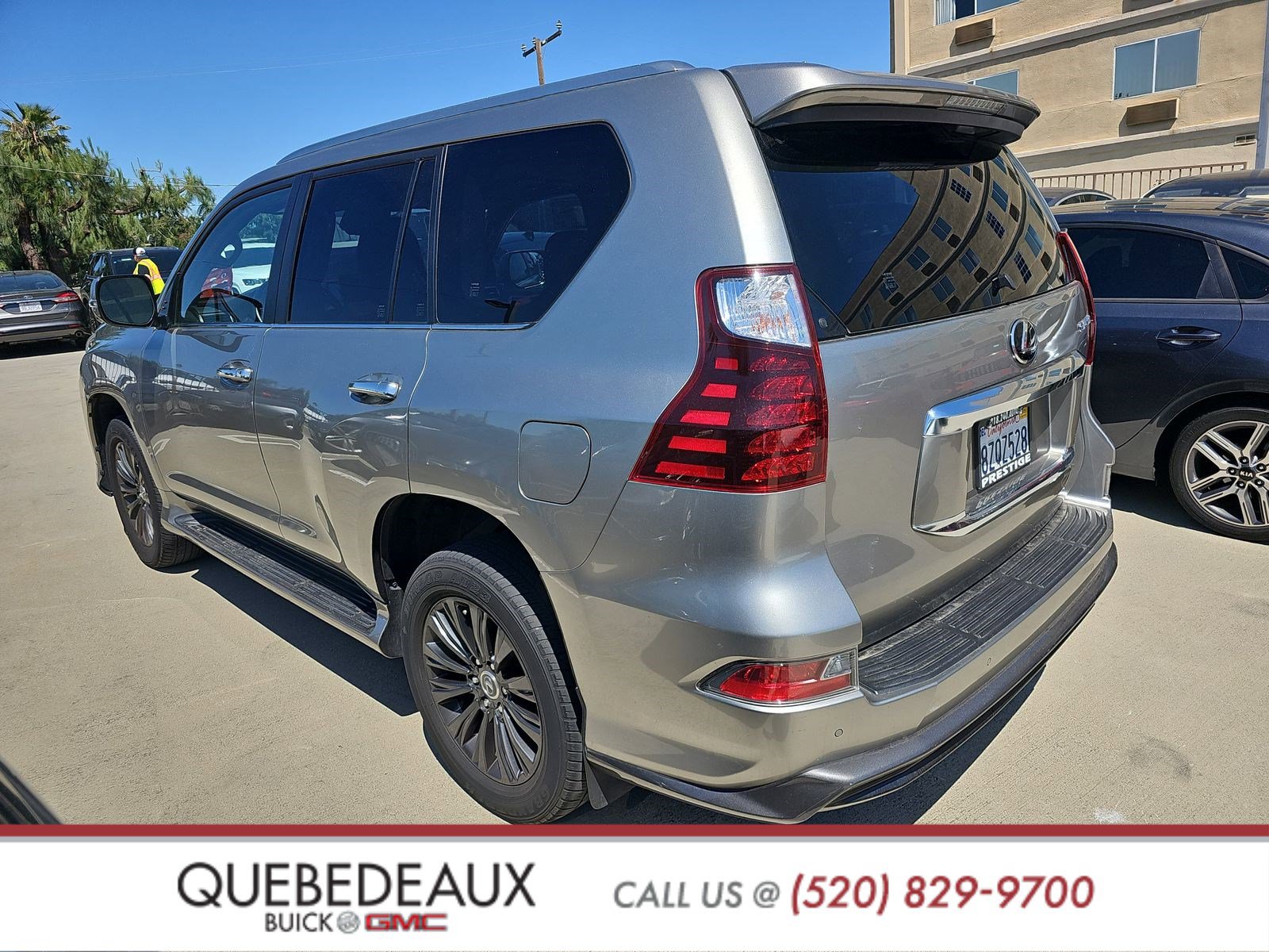 Used 2022 Lexus GX 460 Premium w/ Accessory Package image 5