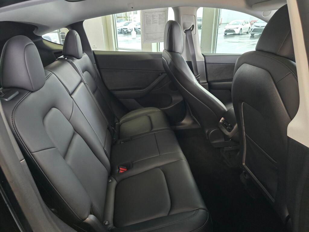 Used 2021 Tesla Model Y Long Range image 45