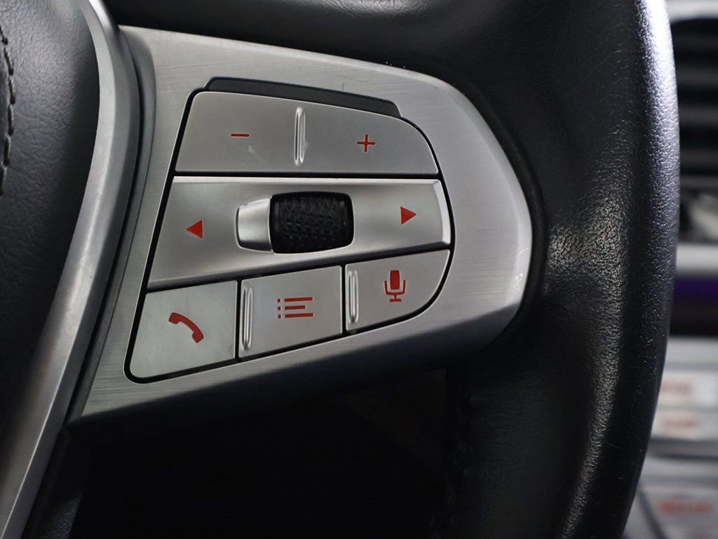 Used 2021 BMW 740i xDrive w/ Premium Package image 46