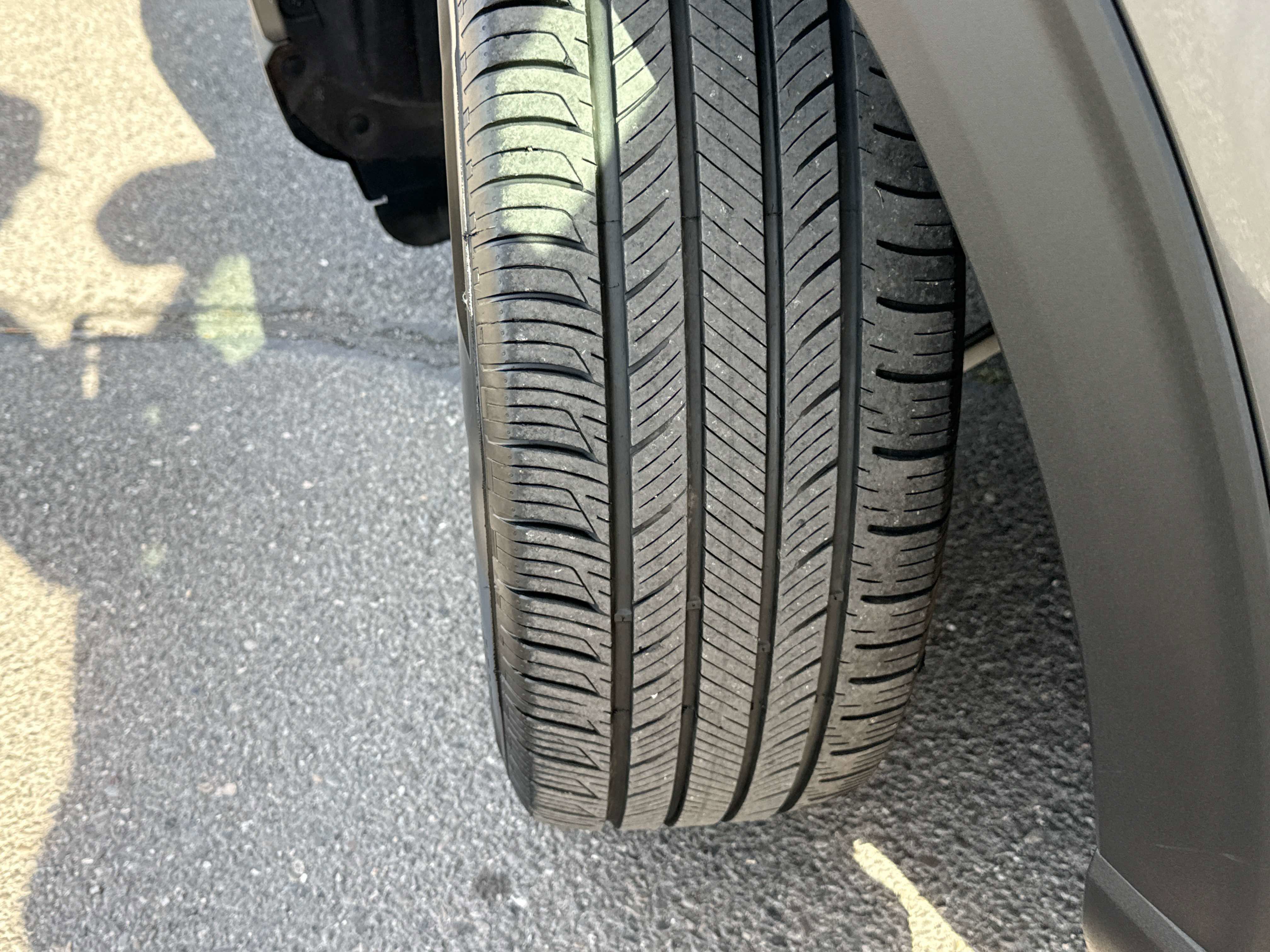 Used 2025 Ford Explorer Active image 8