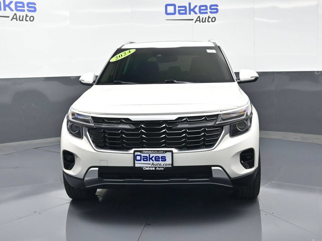 Used 2024 Kia Seltos EX AWD/4WD image 2