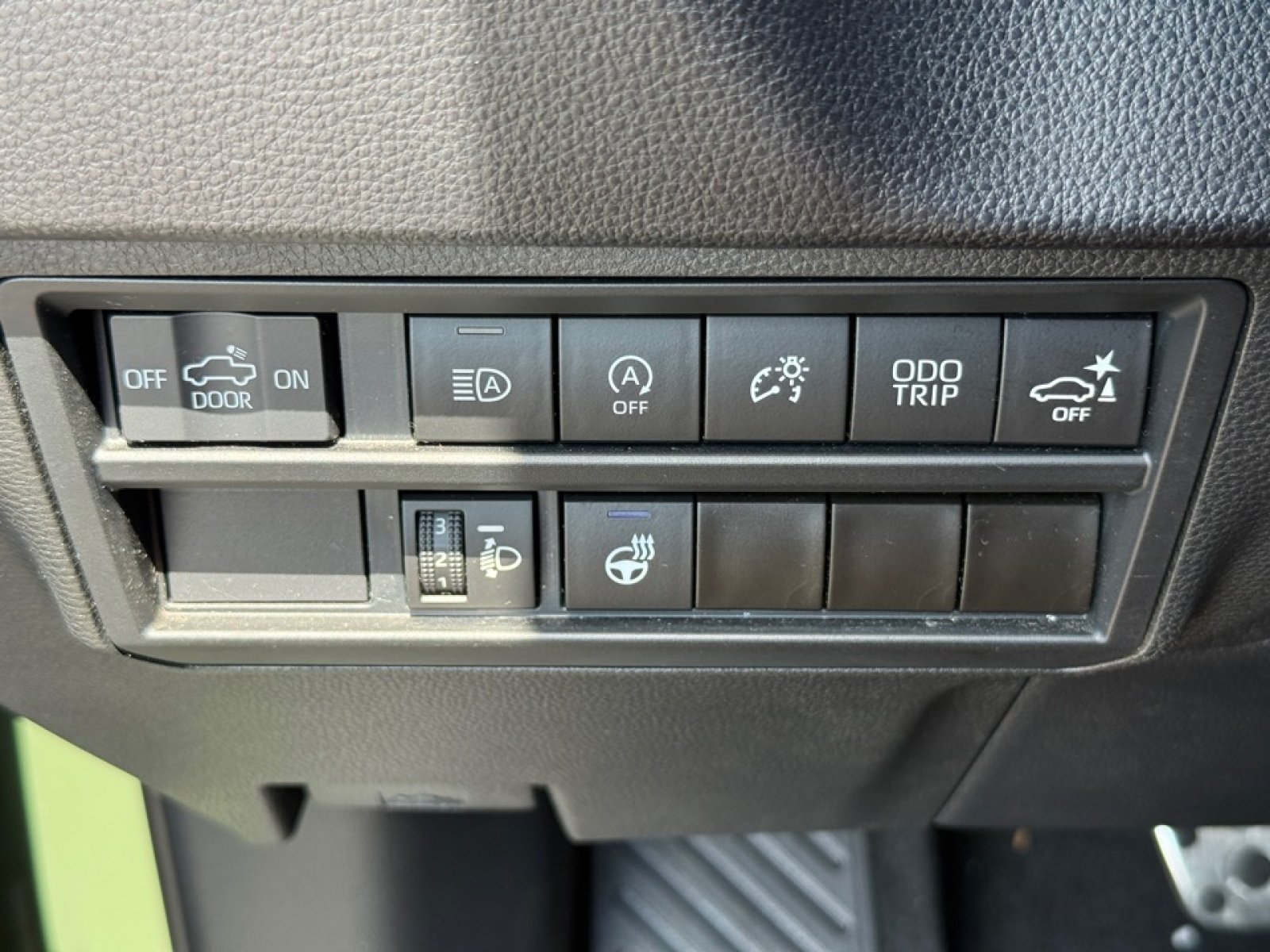 Used 2022 Toyota Tundra SR AWD/4WD image 32