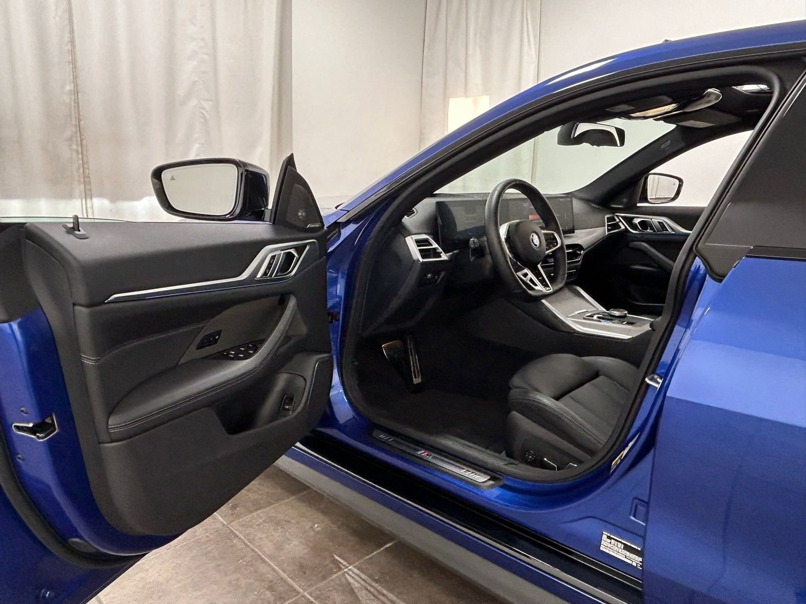 Used 2025 BMW i4 xDrive40i image 24