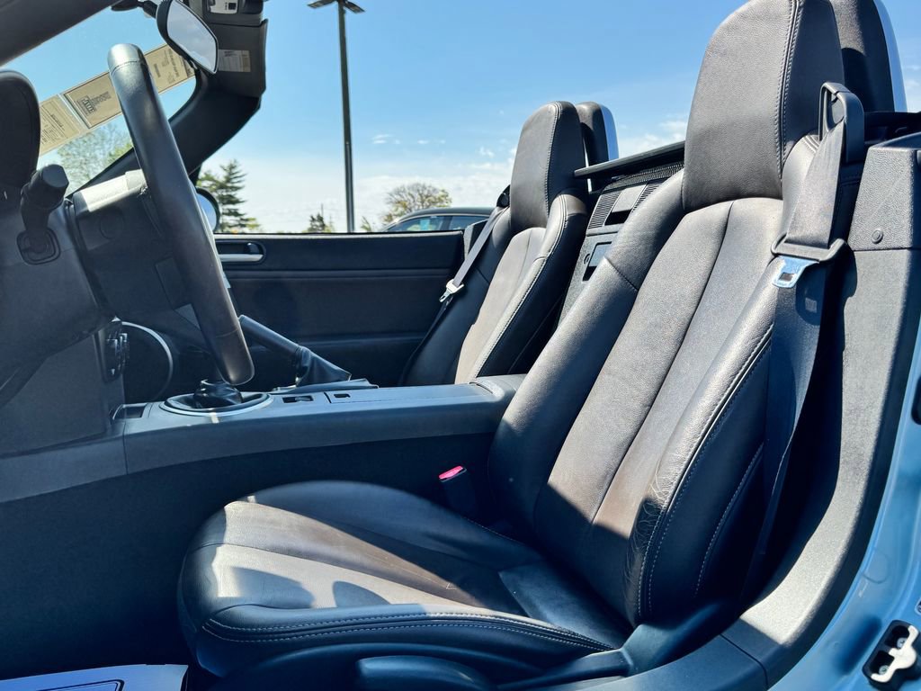 Used 2008 MAZDA MX-5 Miata RWD image 17