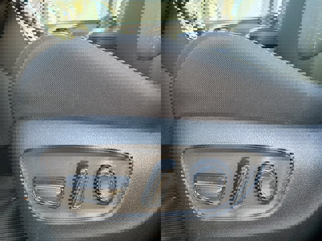 Used 2022 Toyota RAV4 XLE image 12