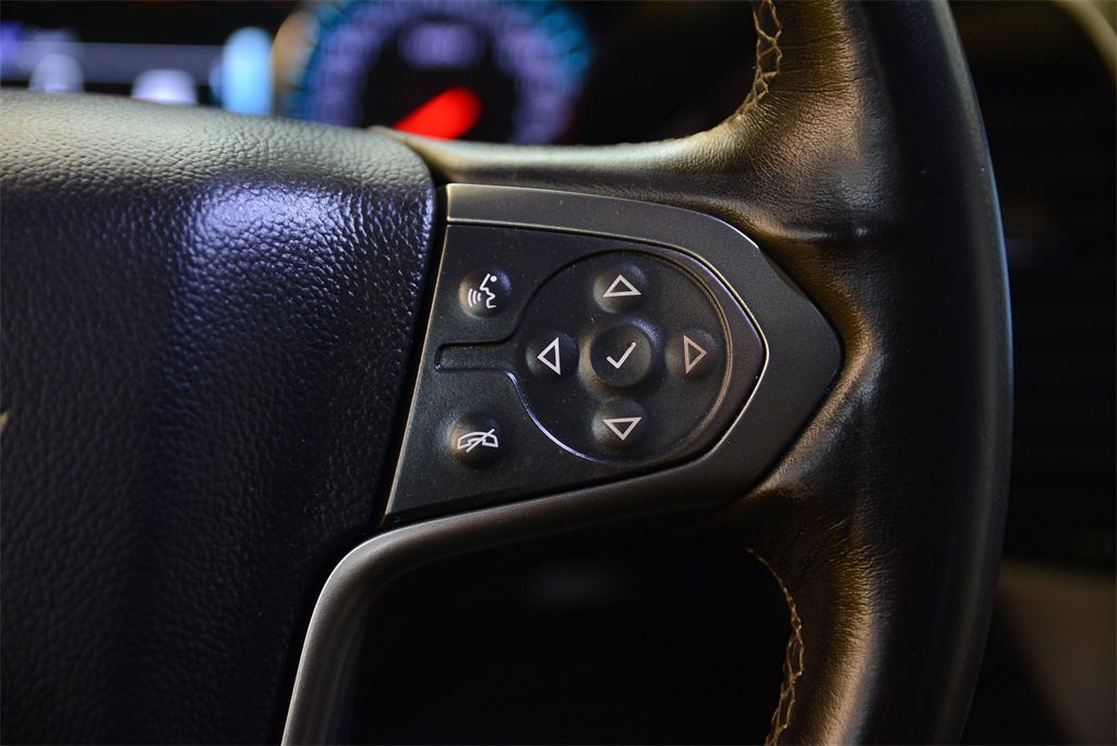 Used 2018 Chevrolet Suburban LT image 20