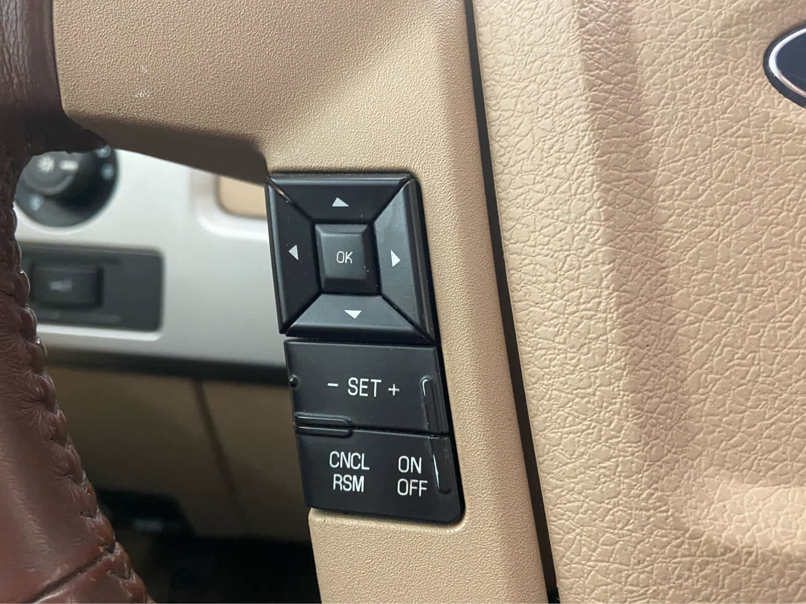 Used 2014 Ford F150 King Ranch w/ King Ranch Luxury Package RWD image 22