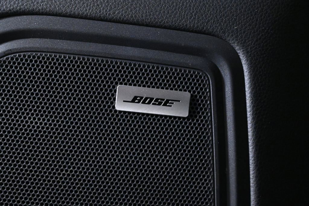 Certified 2024 Porsche Macan AWD/4WD image 24