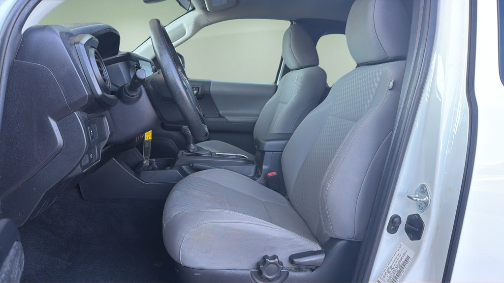 Used 2022 Toyota Tacoma SR RWD image 18