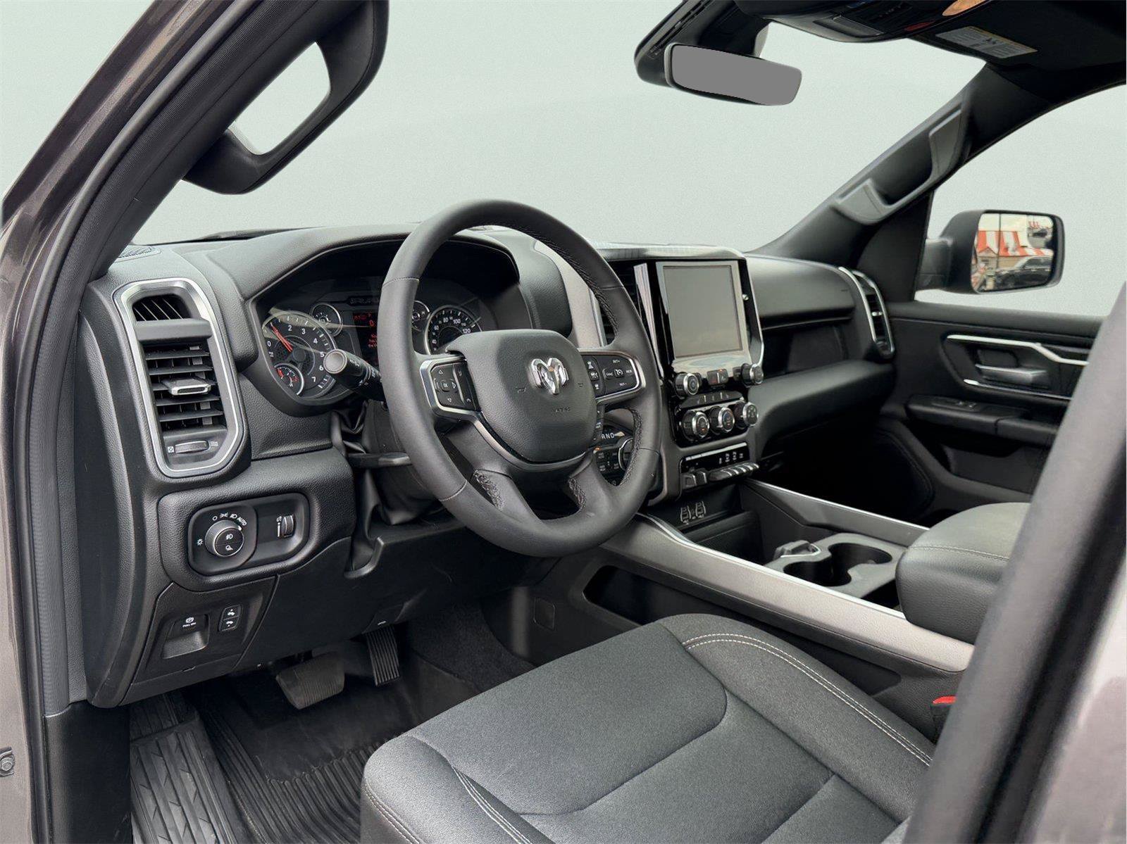 Used 2025 RAM 1500 Big Horn w/ Night Edition AWD/4WD image 16