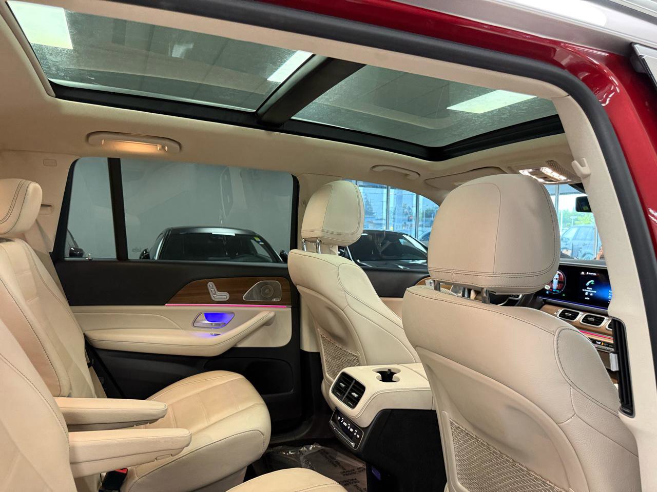 Used 2021 Mercedes-Benz GLS 450 4MATIC image 22