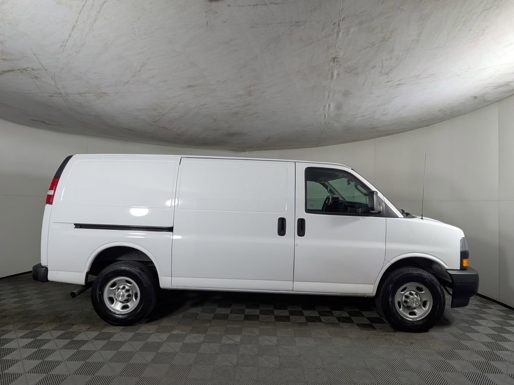 Used 2023 Chevrolet Express 2500 w/ Driver Convenience Package RWD image 6