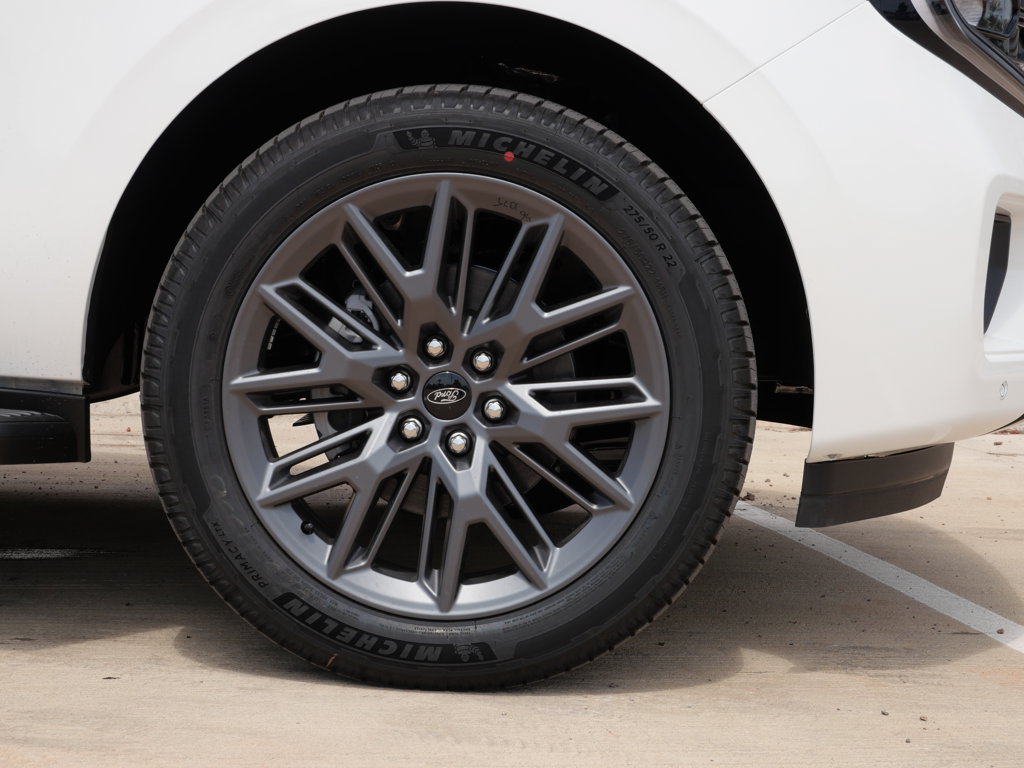 New 2026 Ford Expedition Platinum w/ Stealth Appearance Package AWD/4WD image 8