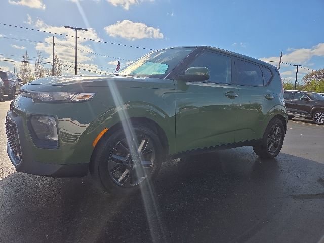 Used 2021 Kia Soul EX FWD image 3
