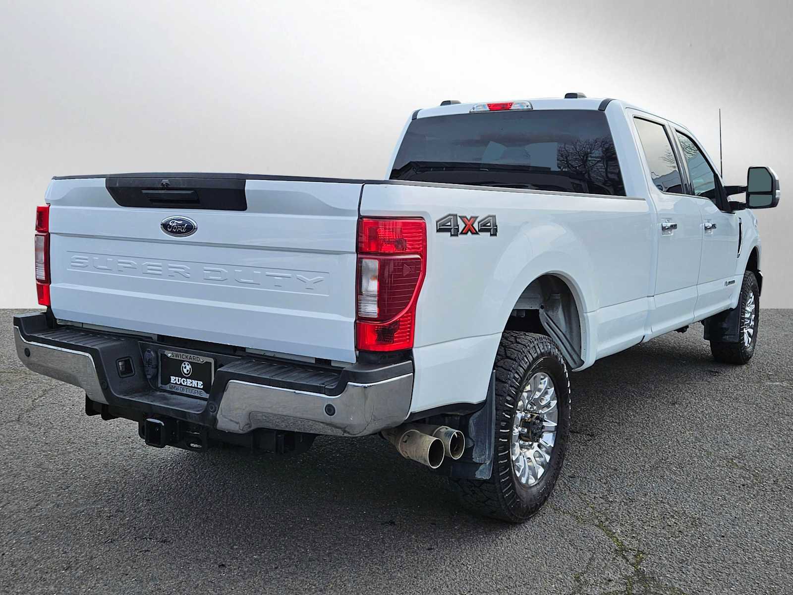 Used 2022 Ford F350 XLT w/ XLT Premium Package image 3