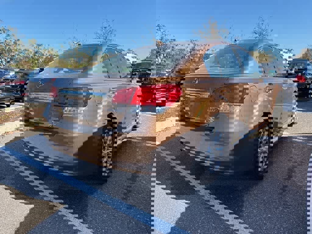 Used 2013 Subaru Legacy 2.5i Limited image 3