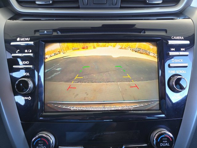 Used 2022 Nissan Murano S AWD/4WD image 9