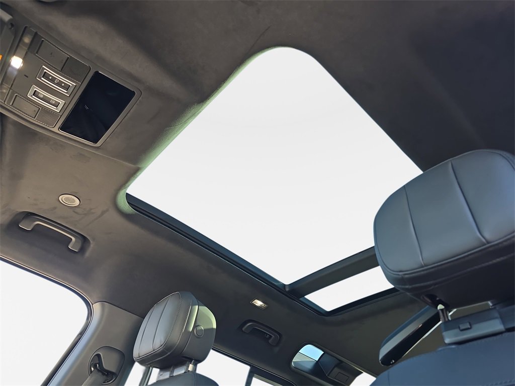 New 2026 Land Rover Defender 110 X image 30