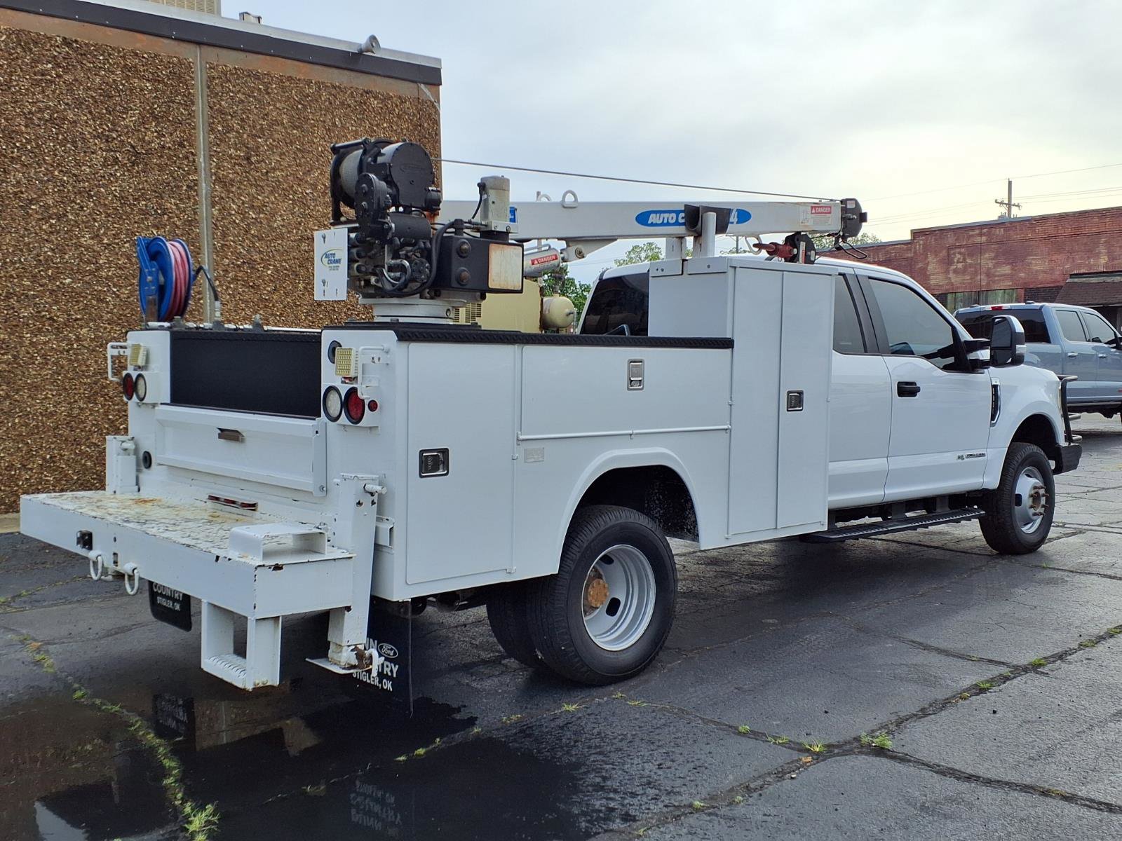 Used 2019 Ford F350 XL w/ Power Equipment Group AWD/4WD image 2