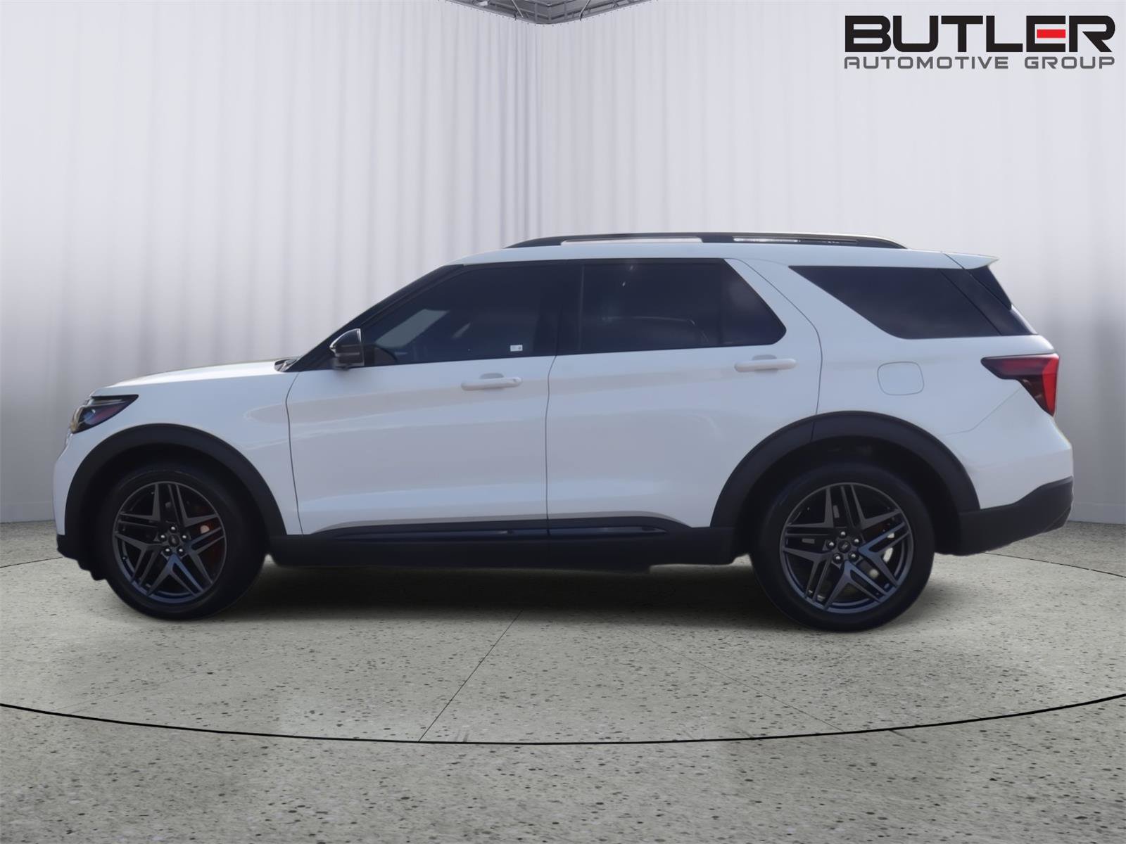 Used 2025 Ford Explorer ST w/ Sun And Sound Package AWD/4WD image 3