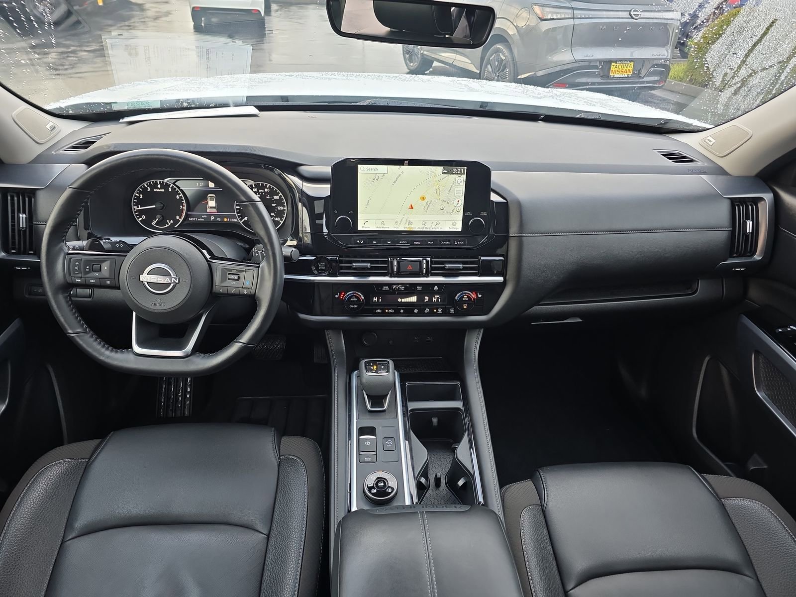 Used 2025 Nissan Pathfinder SL w/ SL Premium Package image 28