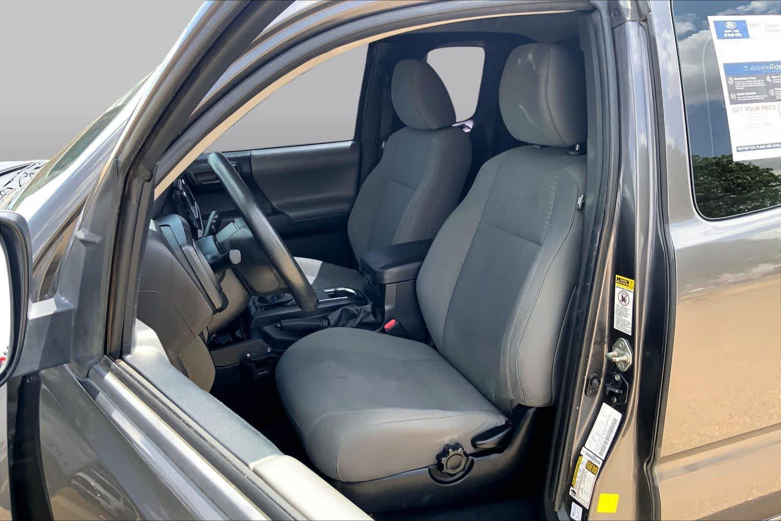 Used 2016 Toyota Tacoma SR w/ SR Convenience Package RWD image 8