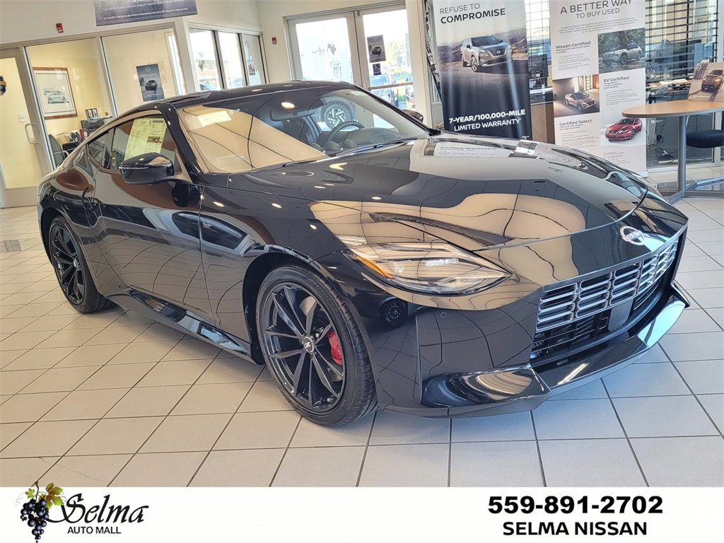 New 2026 Nissan Z Performance w/ Floor Mat Package