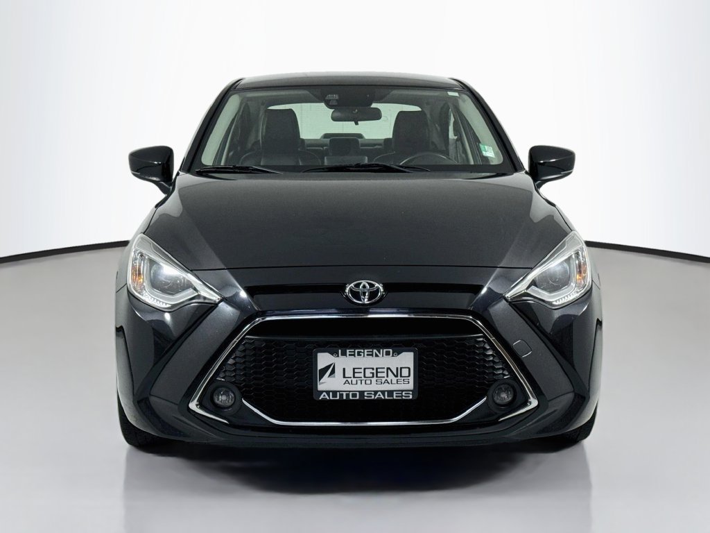 Used 2019 Toyota Yaris XLE FWD image 3