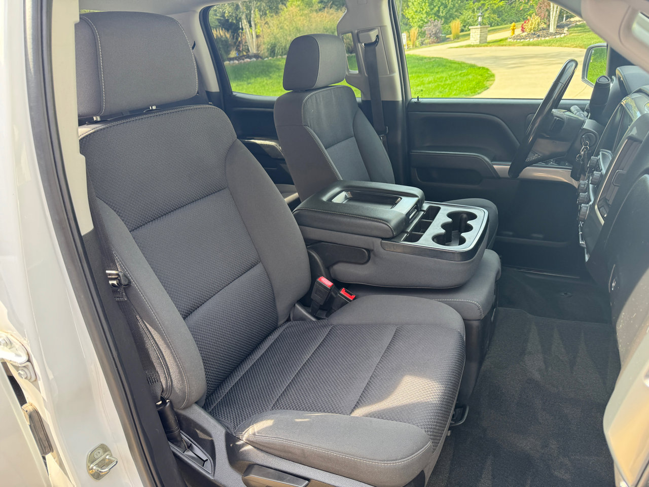 Used 2018 Chevrolet Silverado 1500 LT w/ All Star Edition image 18