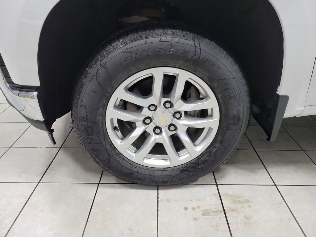 Used 2022 Chevrolet Silverado 1500 LT image 48